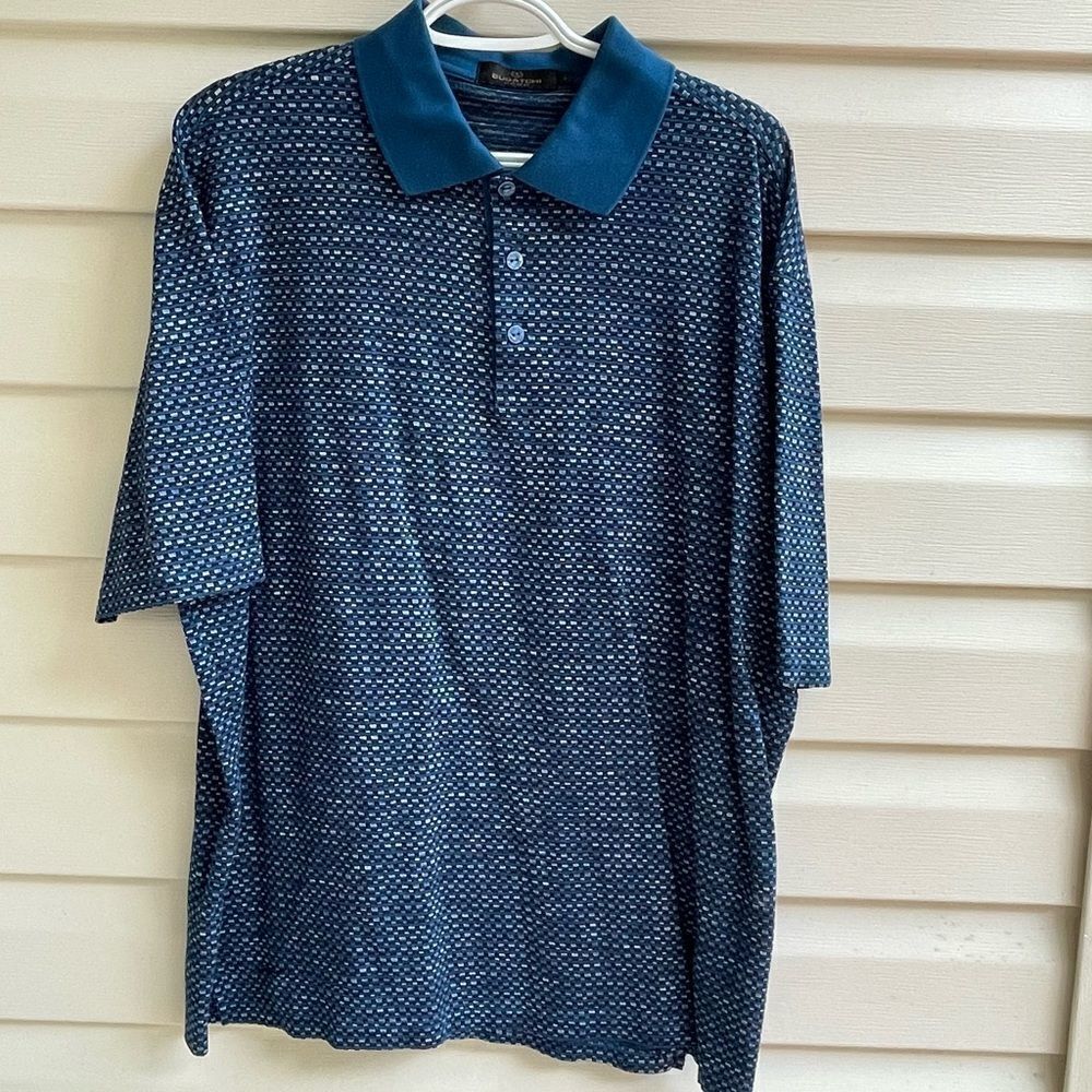 BUGATCHI MEN POLO DRESS SHIRT SIZE LARGE BLUE
See pictures for measurements